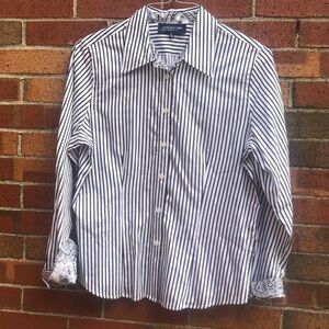 Jones New York black and white button down